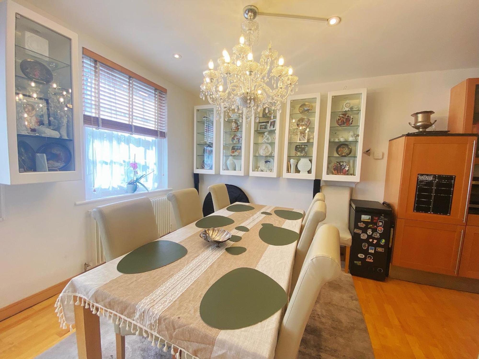Вилла Luxury Belgrave Square Private Mews Townhouse Лондон Экстерьер фото